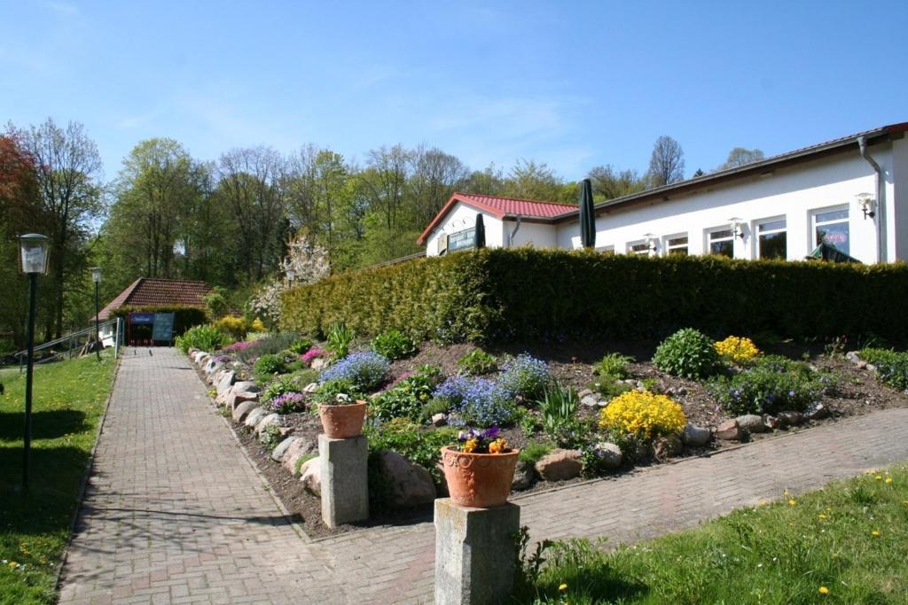 Zum Schlossgarten Ralswiek Bagian luar foto